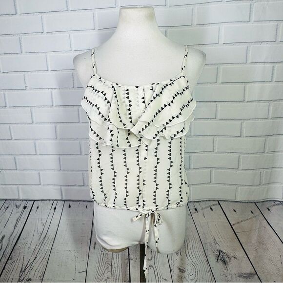10/$25🦋 Charlotte Russe White & Black Triangle Print Ruffled Crop Top - Medium - Picture 1 of 14